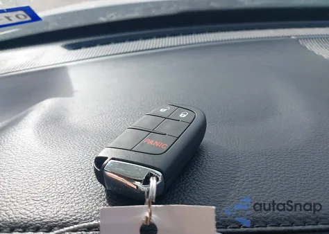 2024 Jeep Compass Latitude 4X4 z USA, uszkodzony, nr VIN 3C4NJDBN1RT122594